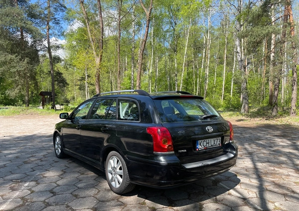 Toyota Avensis cena 13400 przebieg: 262000, rok produkcji 2004 z Stargard małe 22